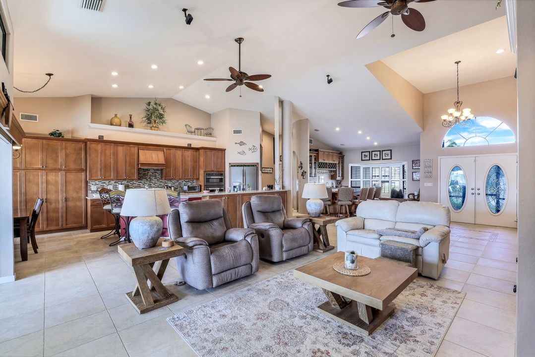 4702 SW 25th Ct, Cape Coral, FL 33914