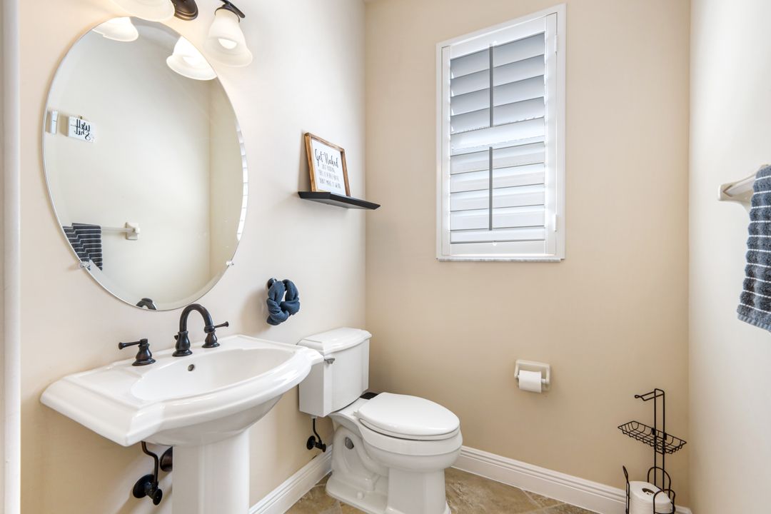 19513 Caladesi Dr, Fort Myers, FL 33967