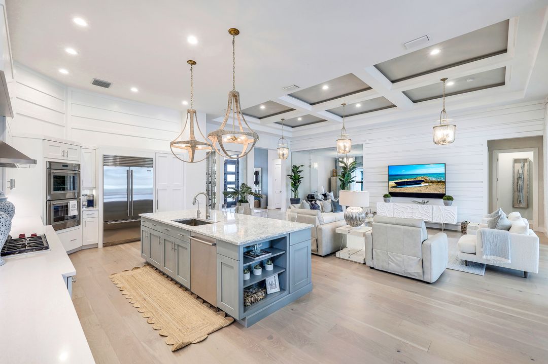 10461 Trevi Isle Wy, Miromar Lakes, FL 33913