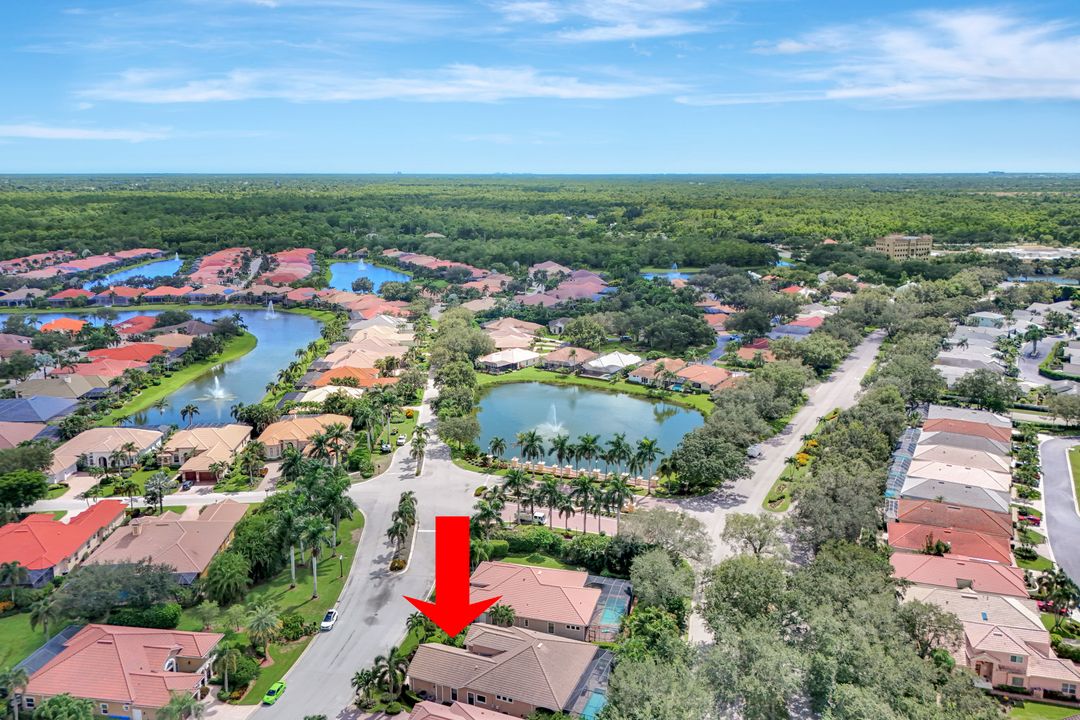 5717 Hammock Isles Dr, Naples, FL 34119