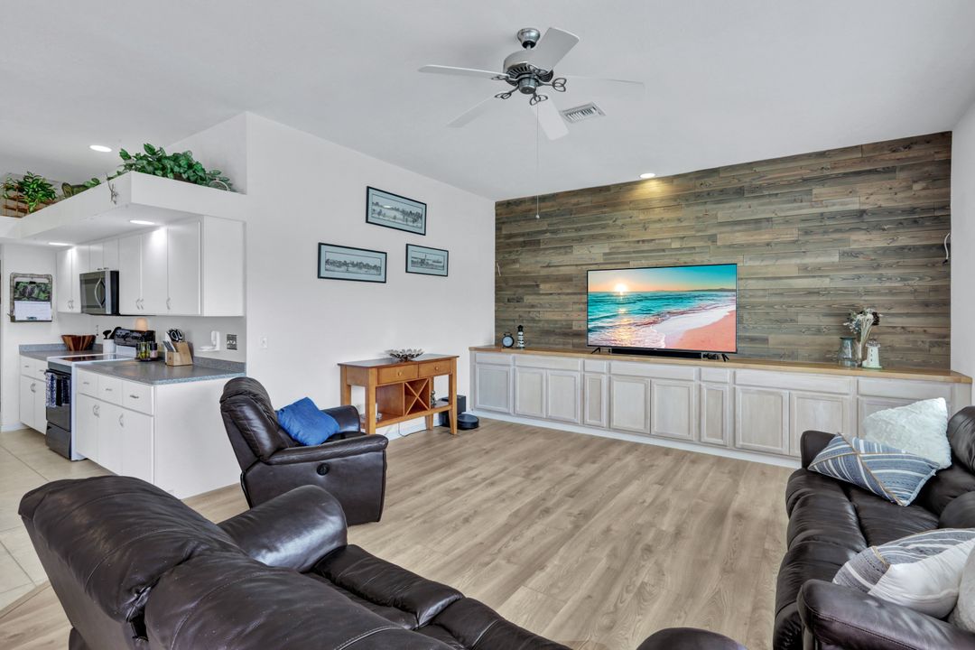 2118 SE 18th Ave, Cape Coral, FL 33990