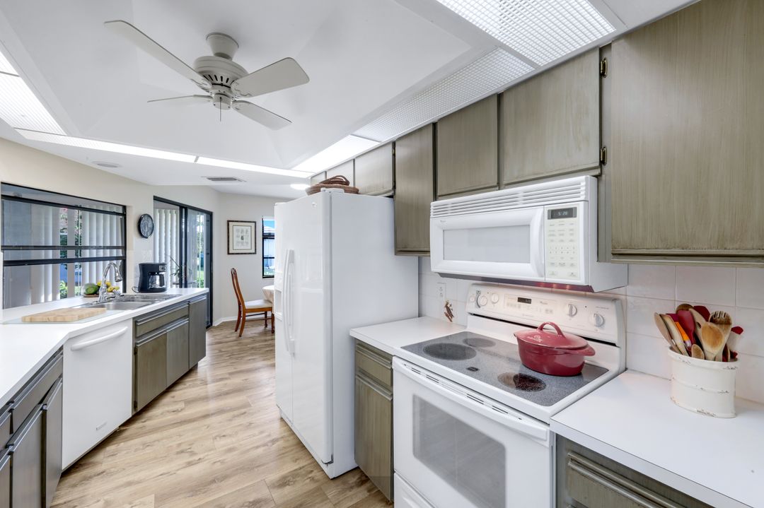 111 Blue Ridge Dr, Naples, FL 34112