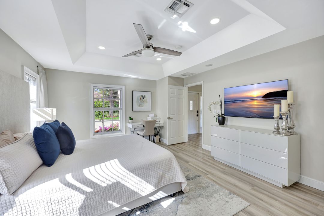 5138 Kristin Ct, Naples, FL 34105