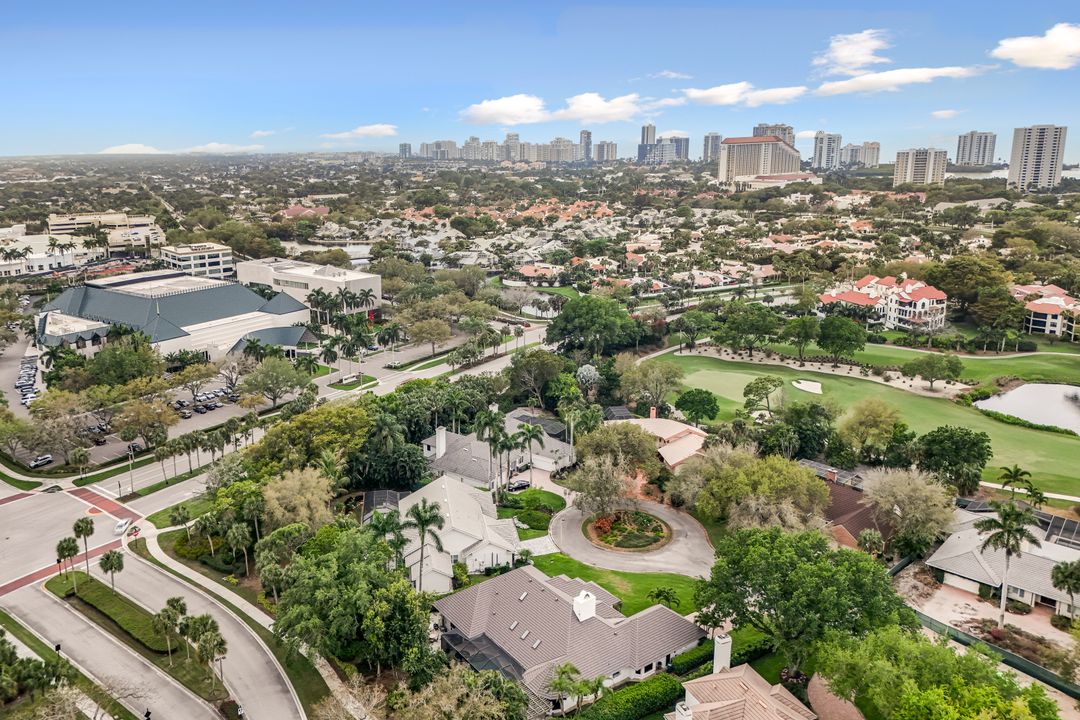 730 Bay Tree Ct, Naples, FL 34108