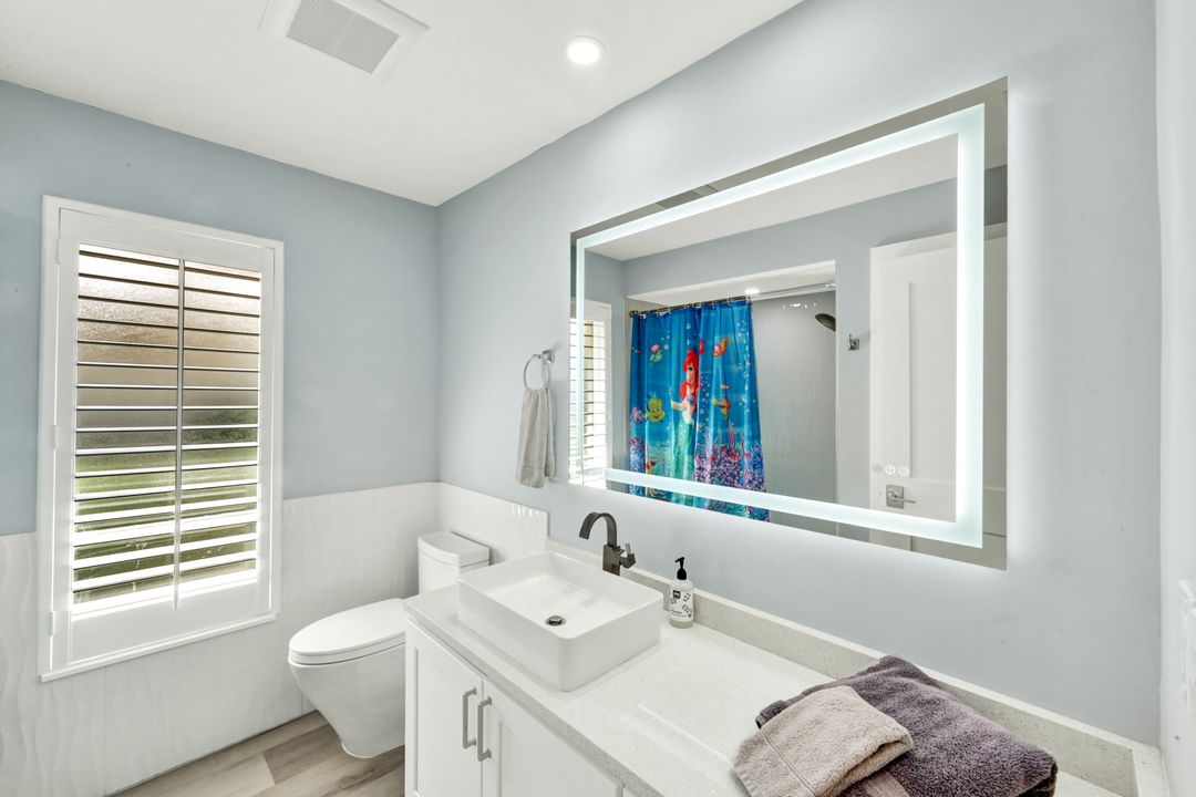 557 Parkwood Ln, Naples, FL 34103