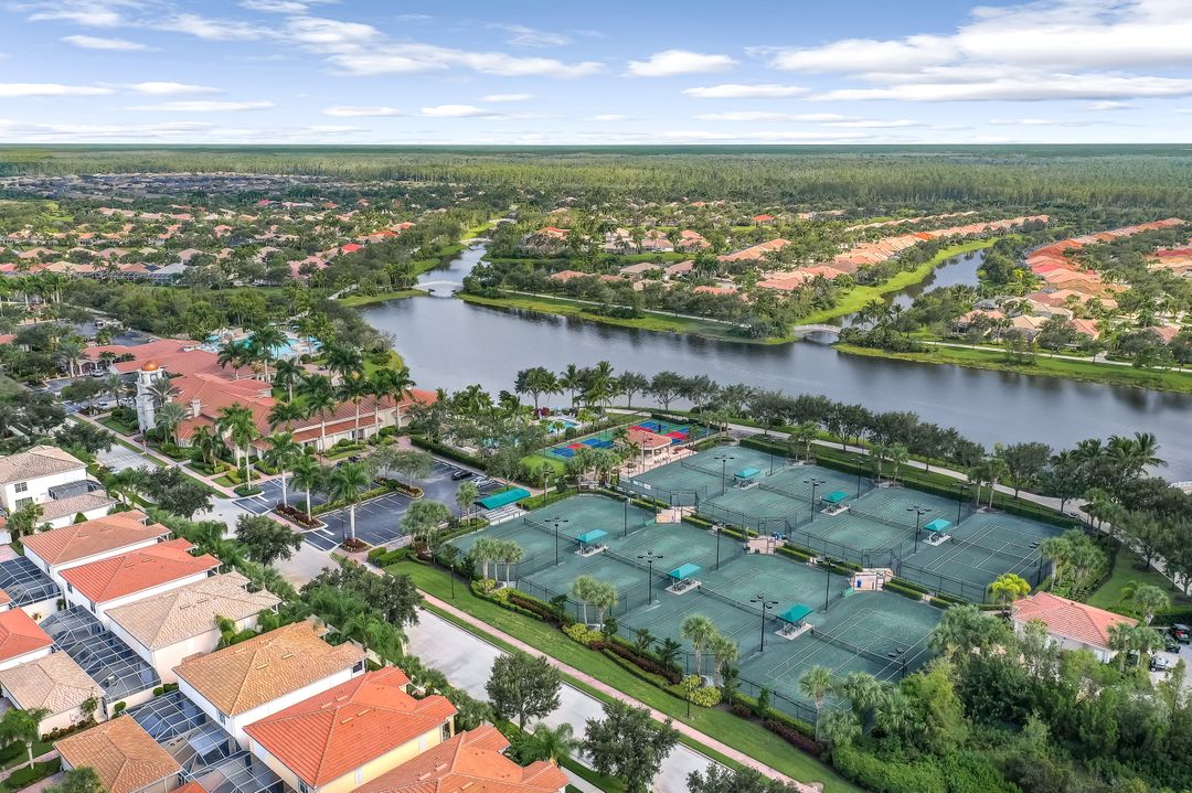 28827 Vermillion Ln, Bonita Springs, FL 34135