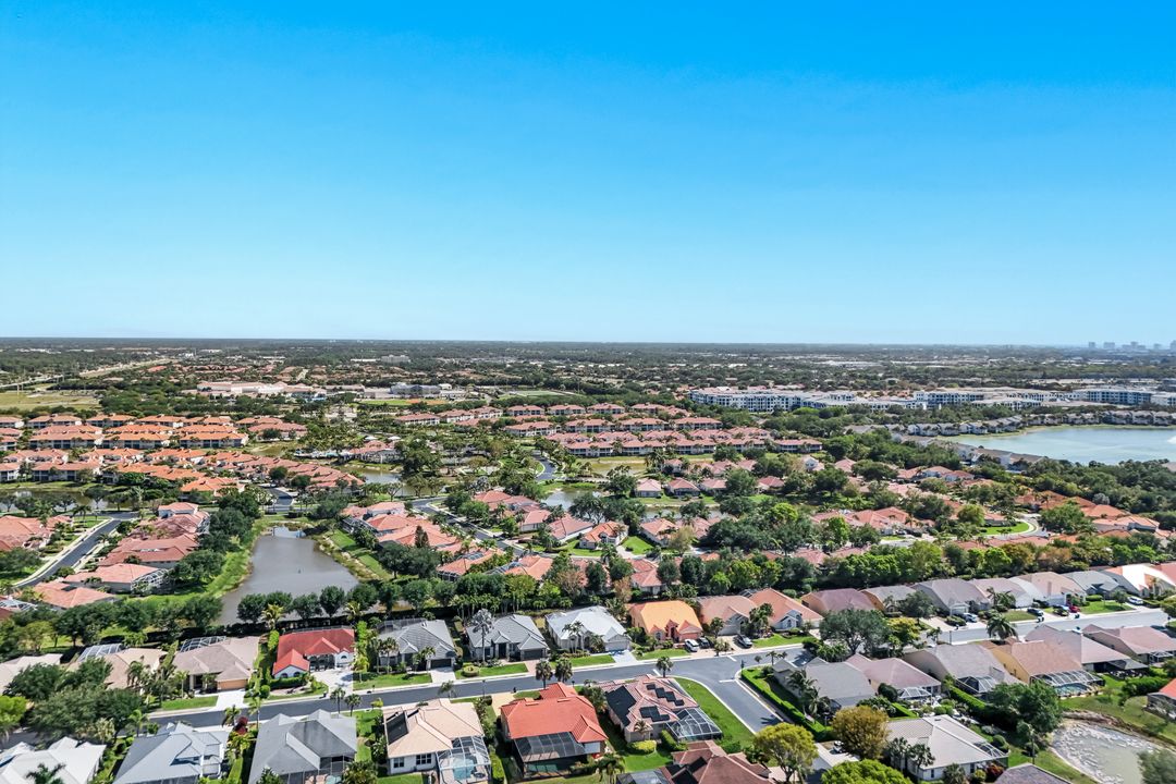 3232 Sundance Cir, Naples, FL 34109