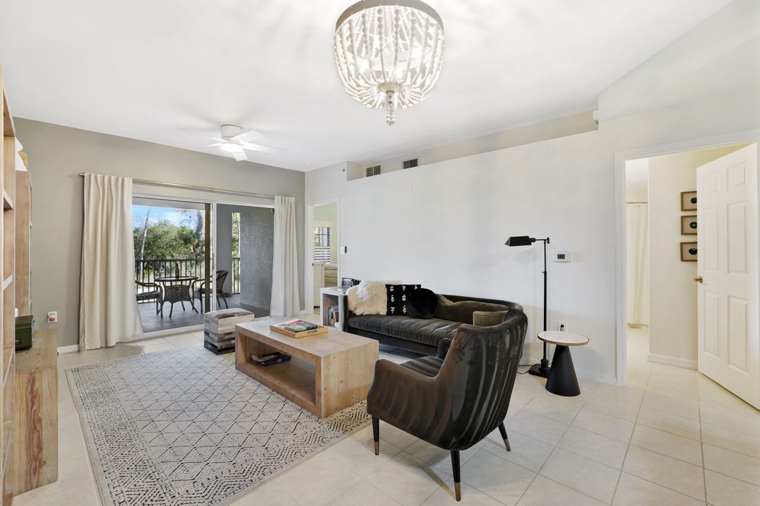 4455 Botanical Pl Cir #204, Naples, FL 34112