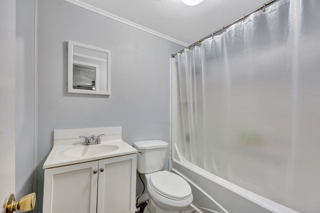 10464 Betsy Pkwy, Saint James City, FL 33956