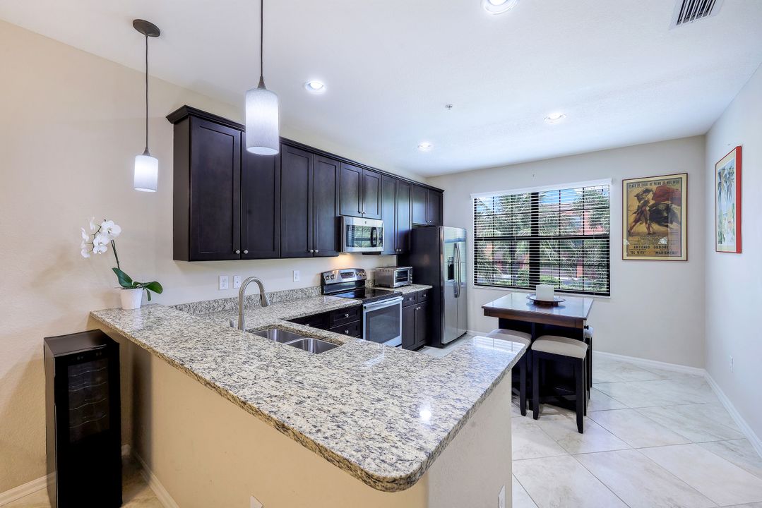 9071 Albion Ln N #5709, Naples, FL 34113