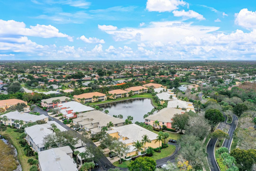 1118 Sweetwater Ln #1301, Naples, FL 34110