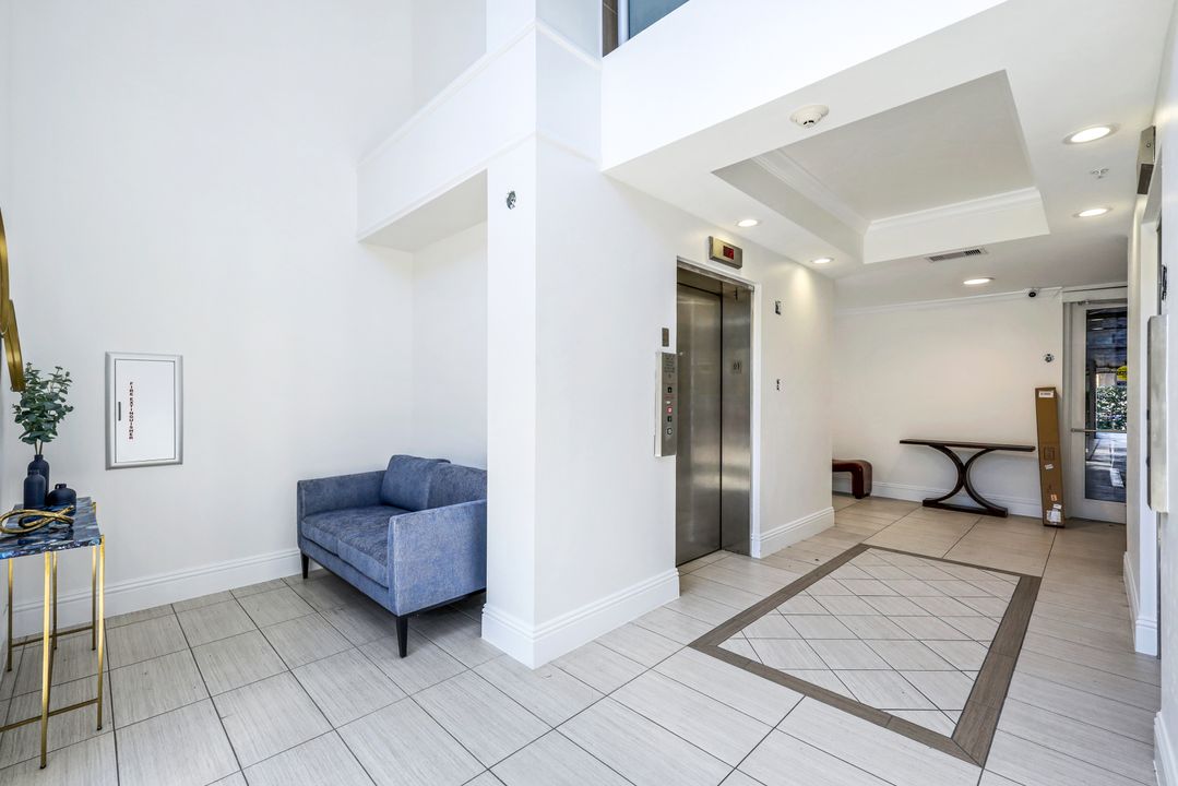 410 Flagship Dr #504, Naples, FL 34108