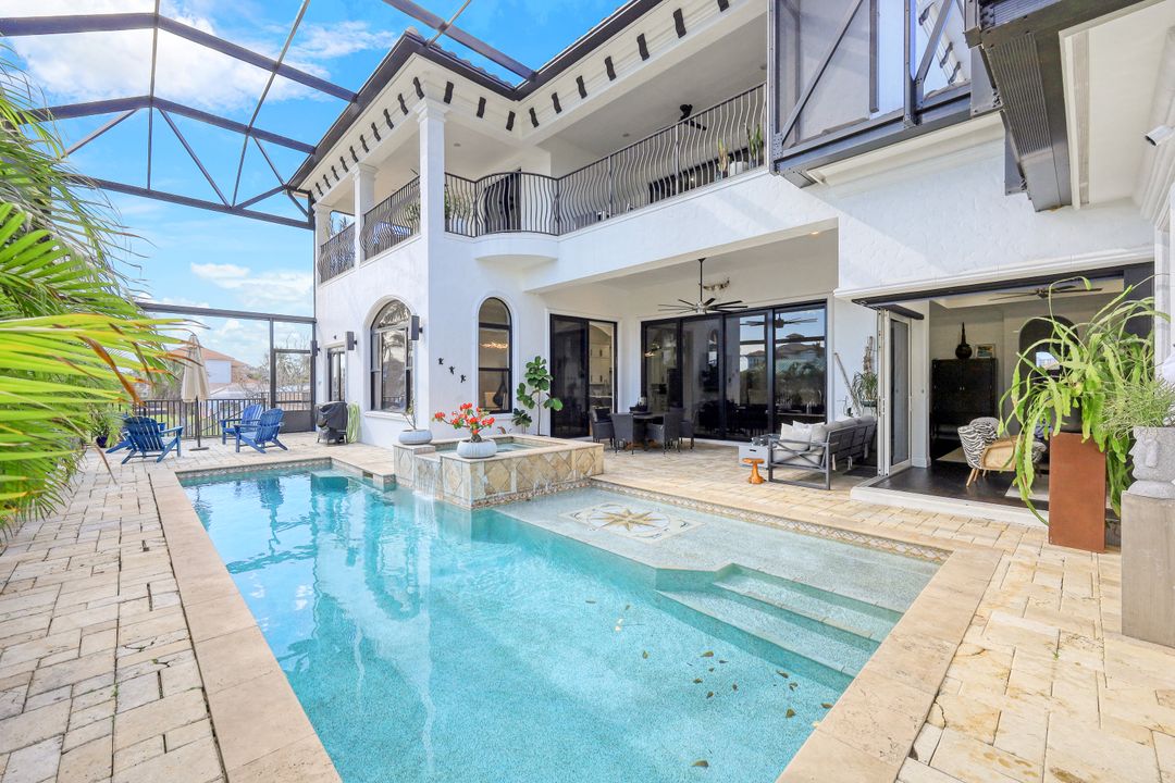 494 Seagull Ave, Naples, FL 34108