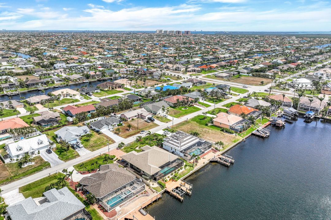 4702 SW 25th Ct, Cape Coral, FL 33914