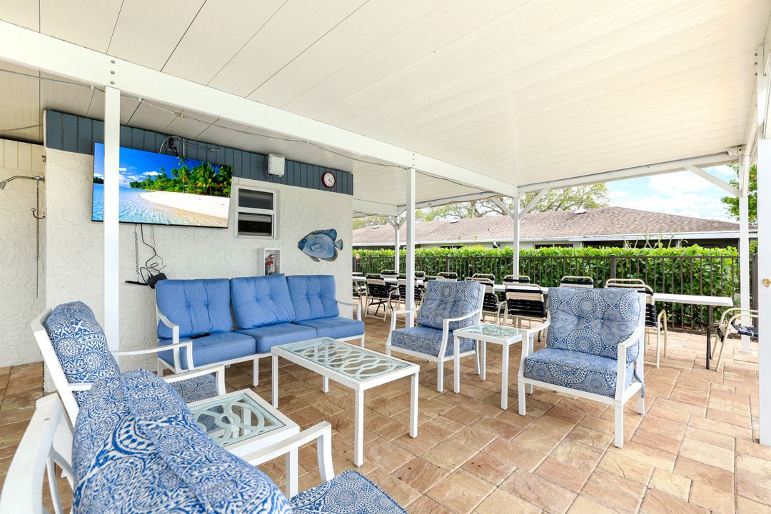 91 Glades Blvd #1, Naples, FL 34112