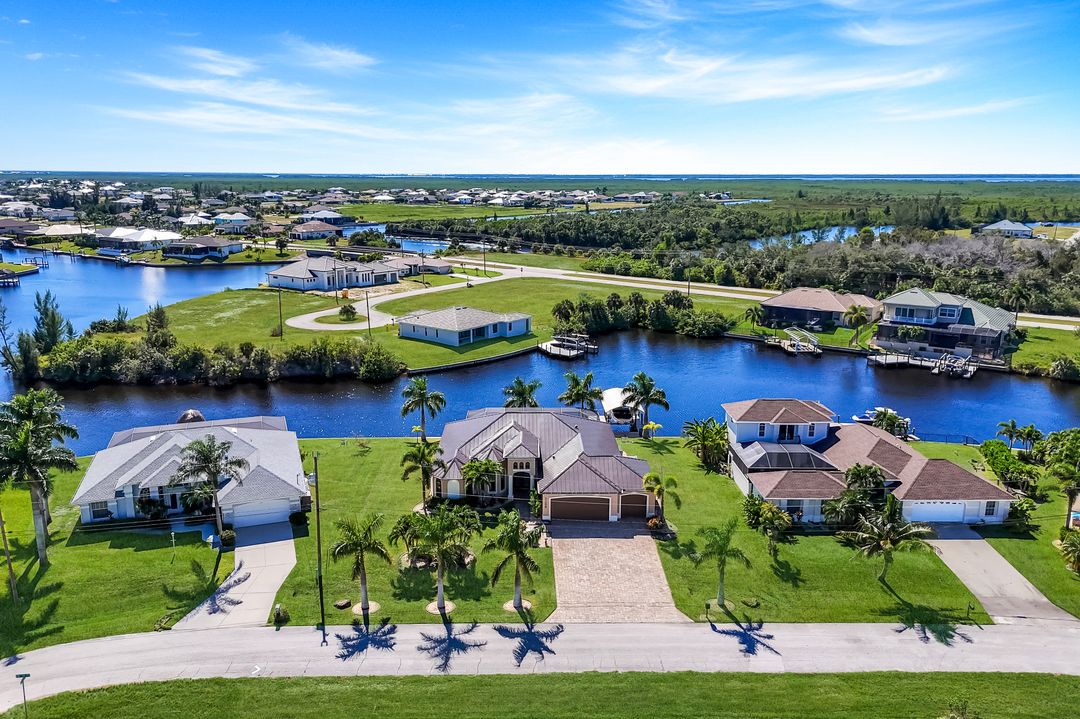 2208 NW 38th Pl, Cape Coral, FL 33993