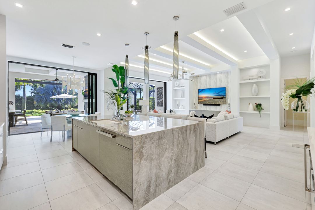 3124 Livorno Lane, Naples, FL 34110