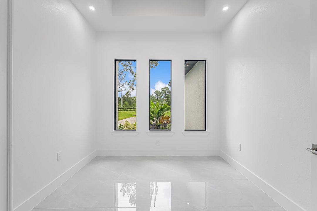 2840 Golden Gate Blvd W, Naples, FL 34120