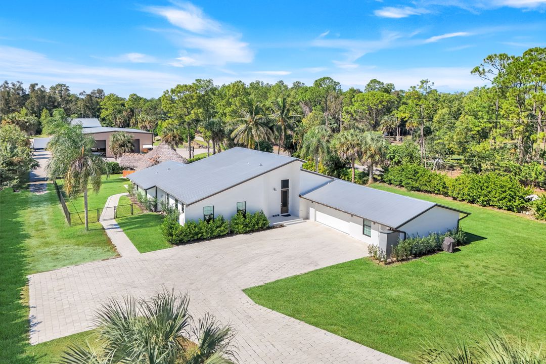 5630 Copper Leaf Ln, Naples, FL 34116