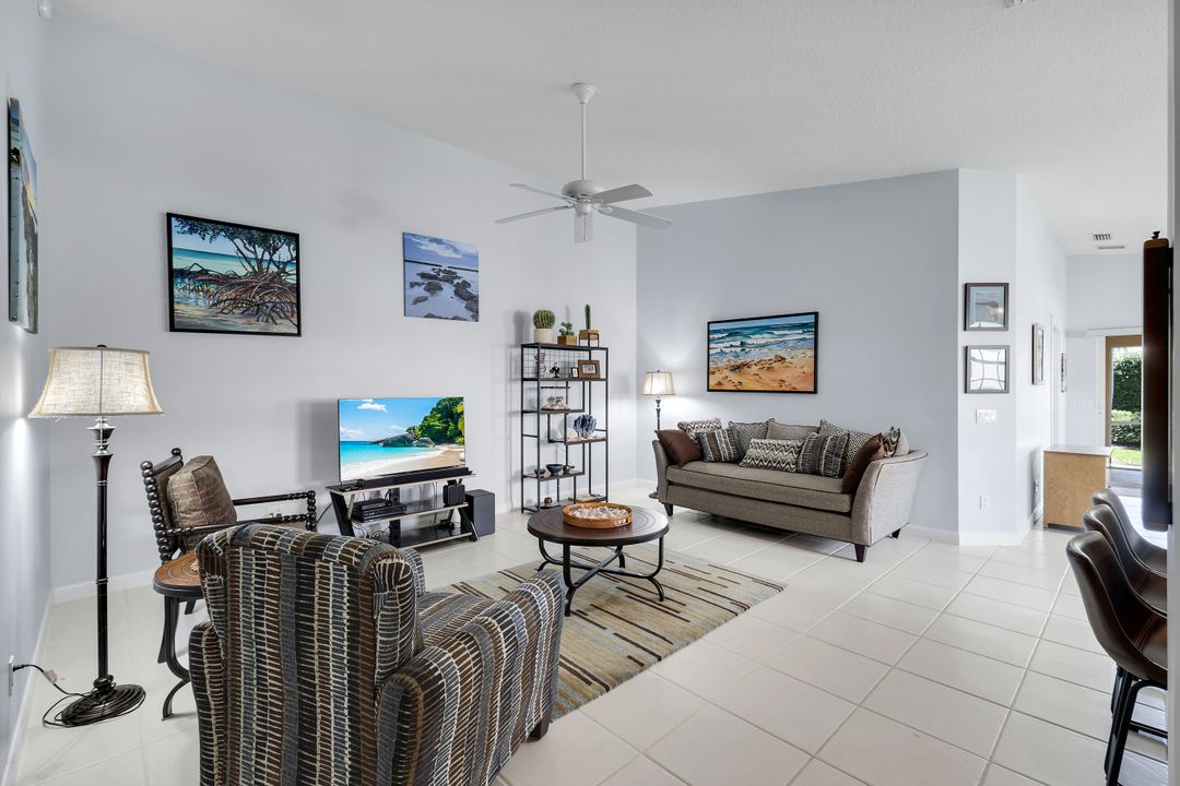 3343 Cayman Ln, Naples, FL 34119