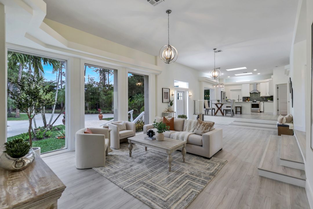 2861 Santa Barbara Blvd, Naples, FL 34116