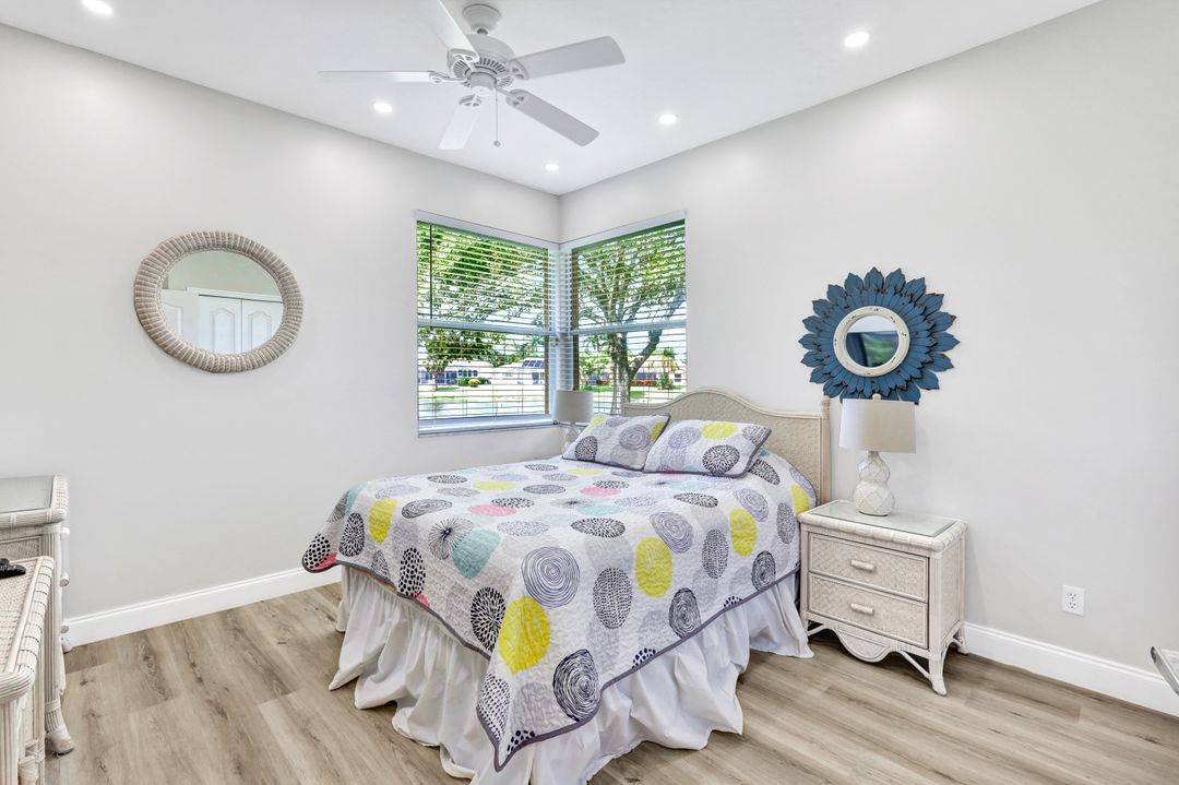 707 Teton Ct, Naples, FL 34104