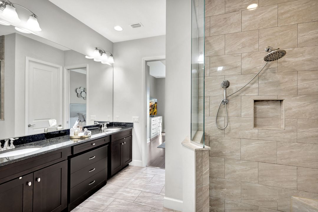 9492 Isla Bella Cir, Bonita Springs, FL 34135