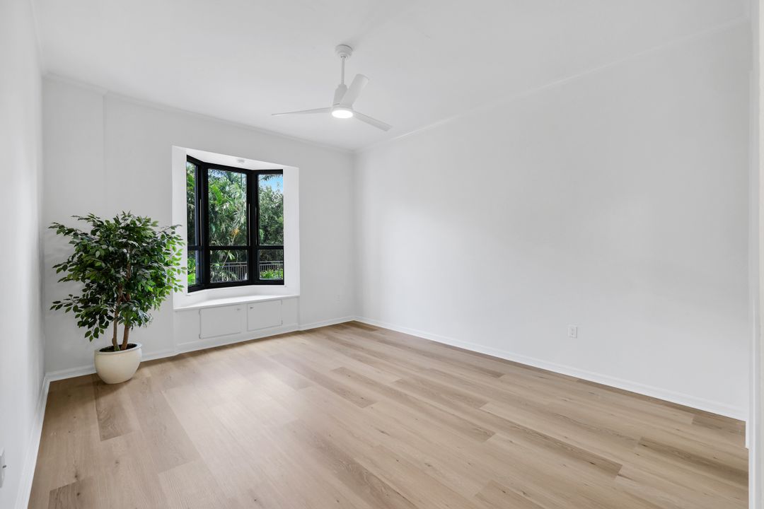6075 Pelican Bay Blvd # 104, Naples, FL 34108