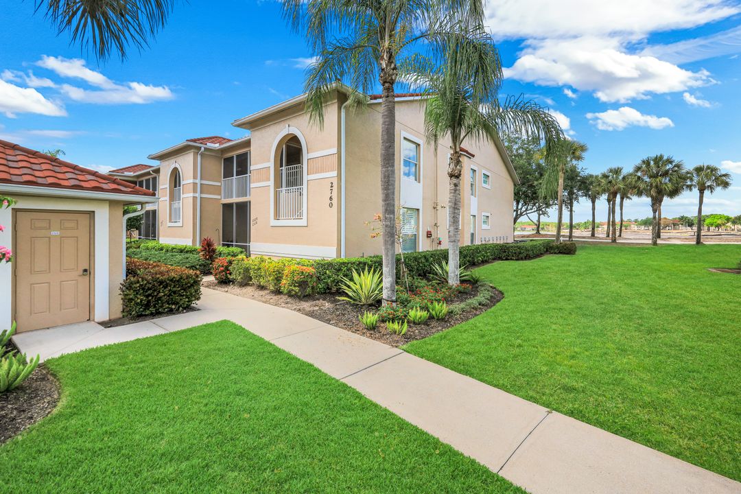 2760 Cypress Trace Cir #2528, Naples, FL 34119