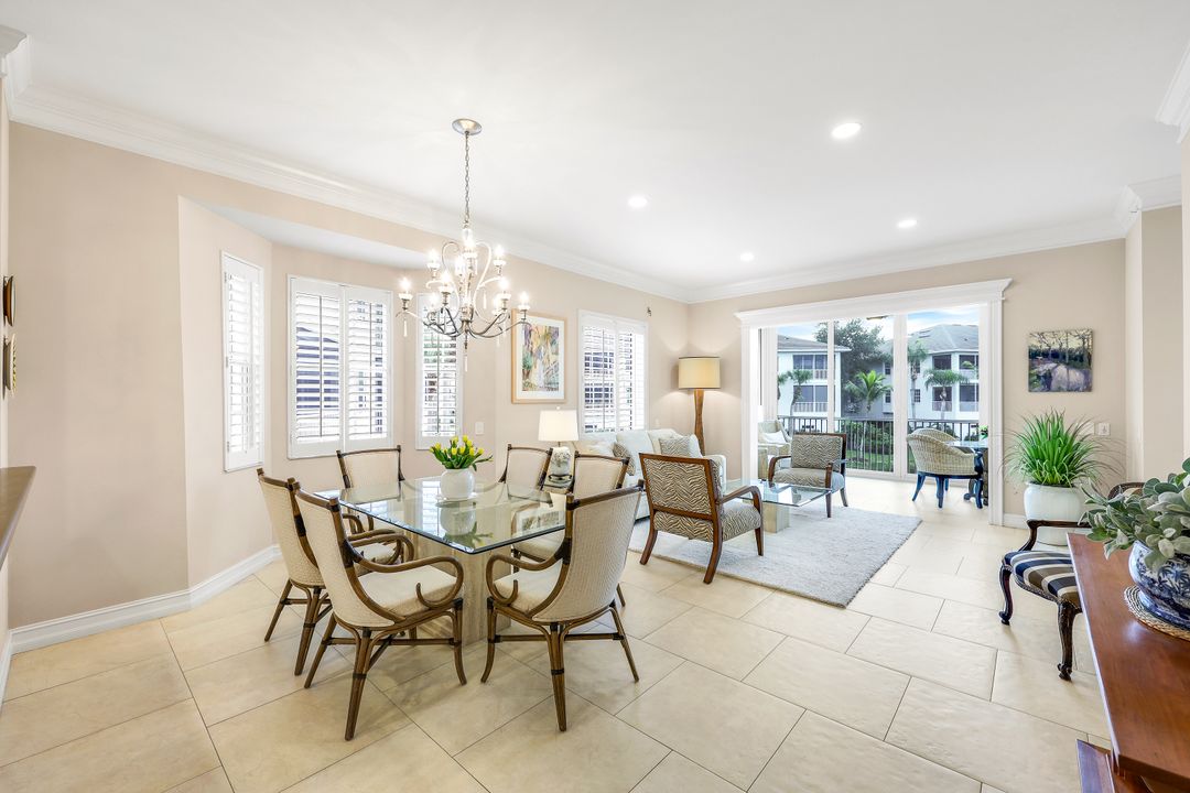 805 Bentwater Cir #101, Naples, FL 34108