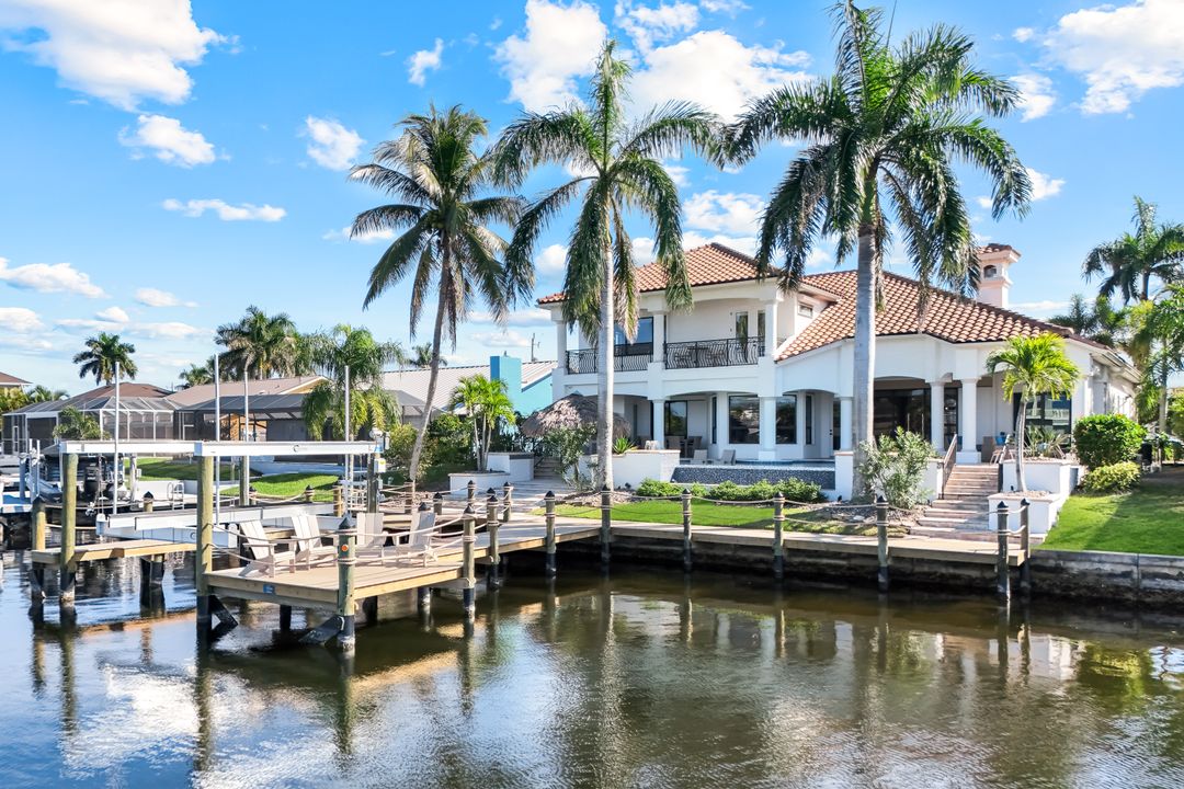 5743 SW 9th Ct, Cape Coral, FL 33914