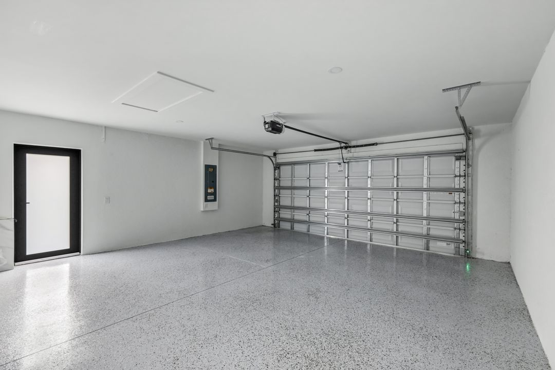 523 Wilmington Pkwy, Cape Coral, FL 33993