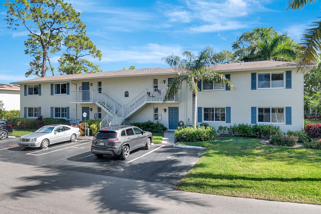 232 Memory Ln #2, Naples, FL 34112