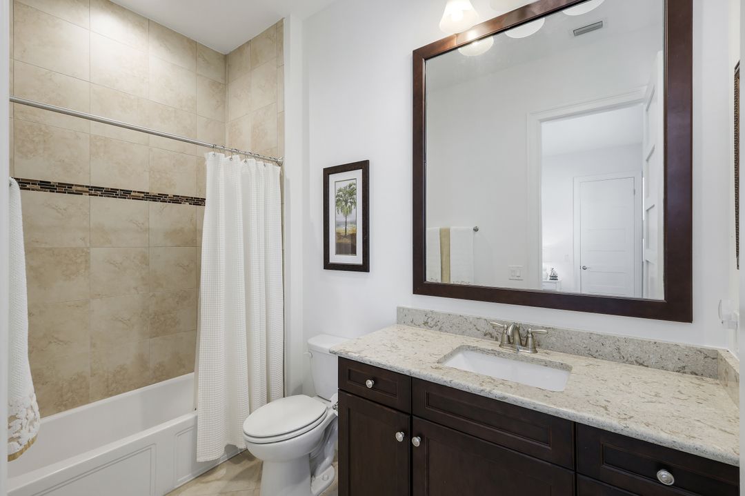 6460 Pembroke Wy, Naples, FL 34113