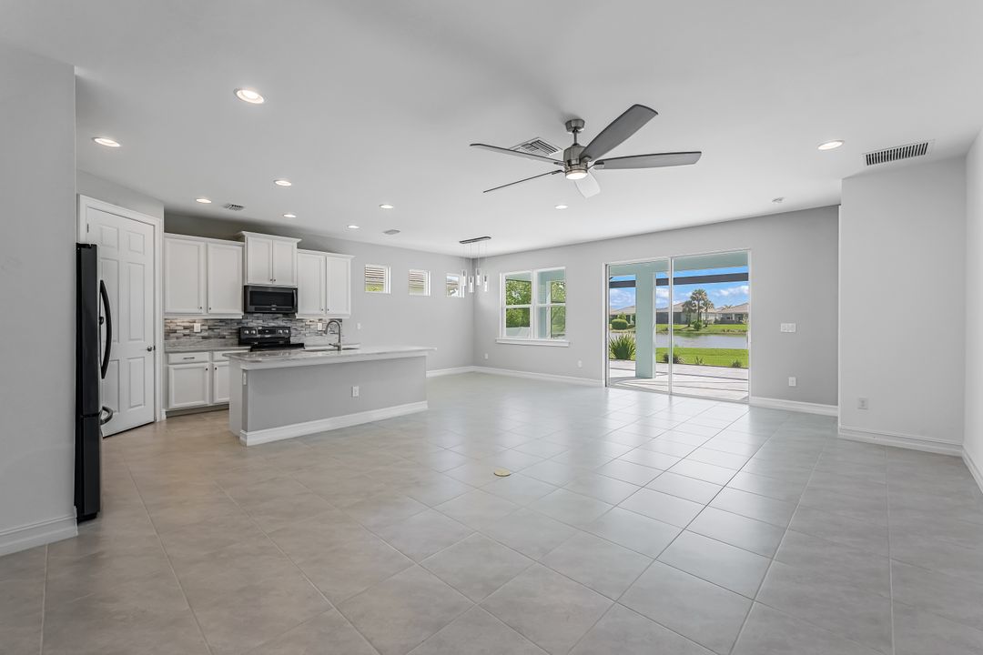 28185 Seasons Tide Ave, Bonita Springs, FL 34135