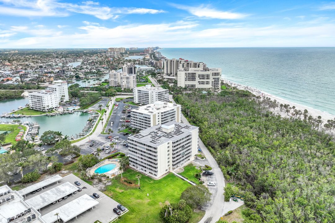 5 Bluebill Ave APT 506, Naples, FL 34108