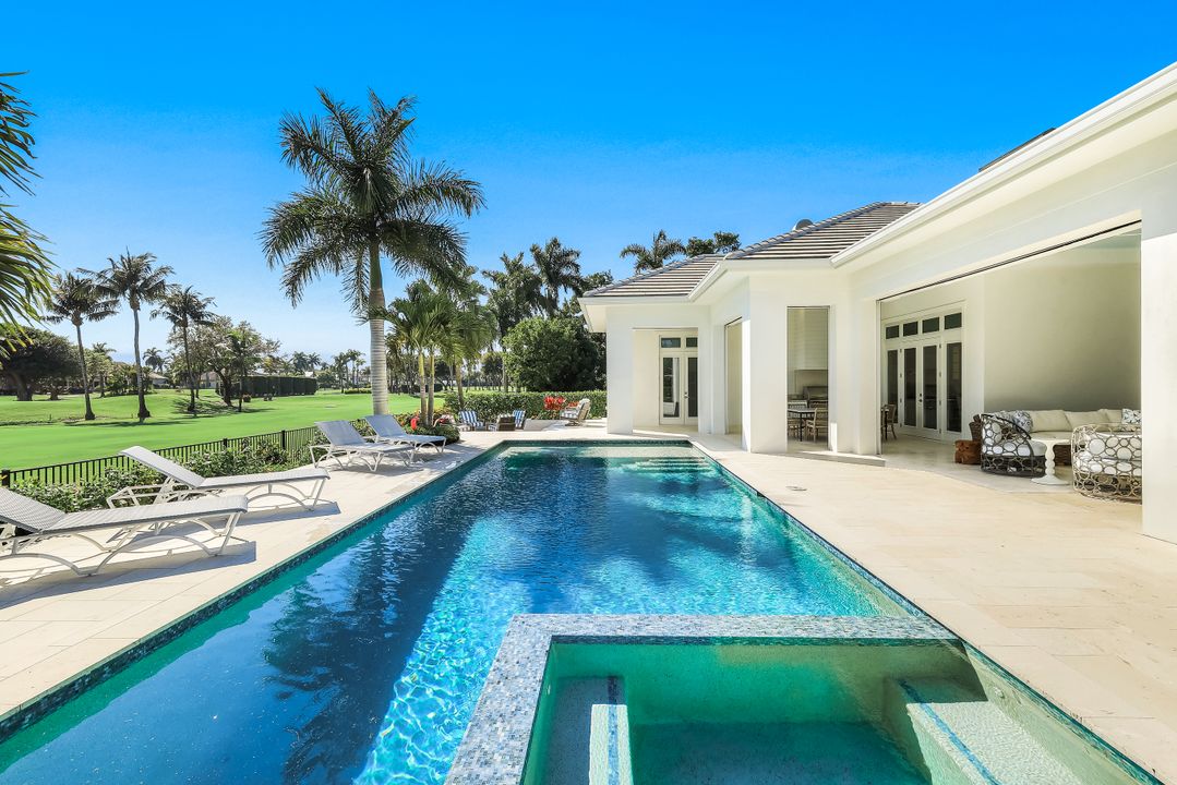 730 Harbour Dr, Naples, FL 34103