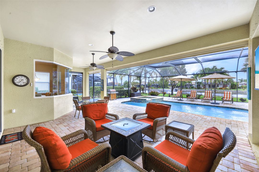 9111 Graphite Cir, Naples, FL 34120