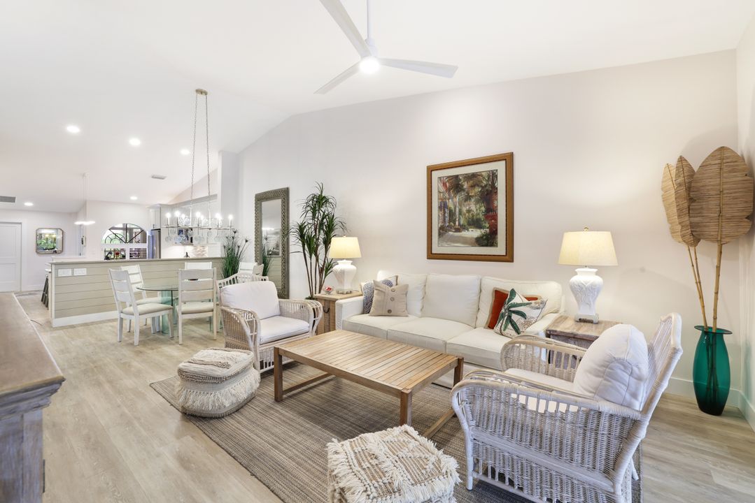 780 Wiggins Bay Dr, Naples, FL 34110