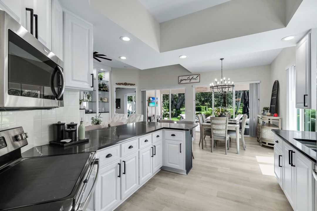 4402 Prescott Ln, Naples, FL 34119