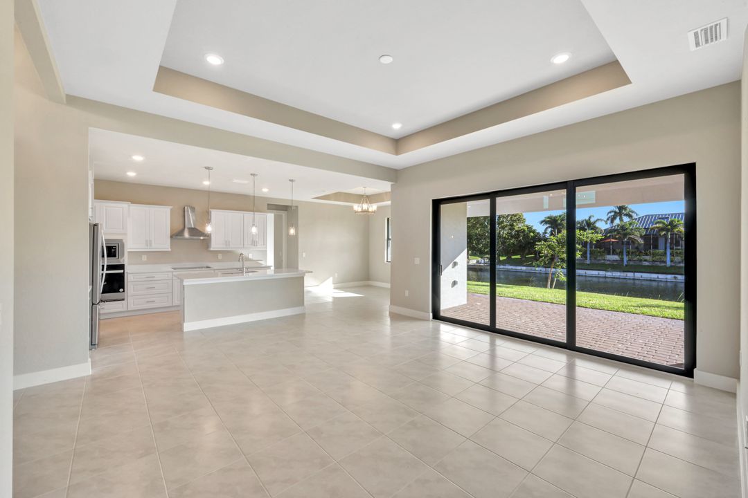 2721 SW 11th Ave, Cape Coral, FL 33914