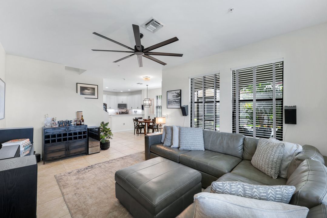 1399 Santiago Cir #1103, Naples, FL 34113