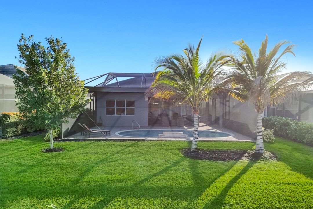 11966 Gardenia Ave, Naples, FL 34120