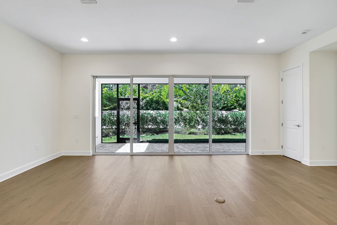 2687 Ridgecrest Pl, Naples, FL 34112