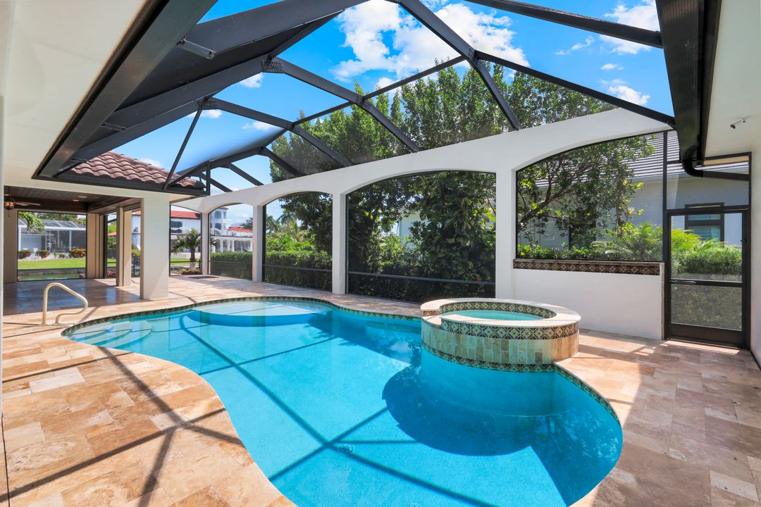 1400 Forrest Ct, Marco Island, FL 34145