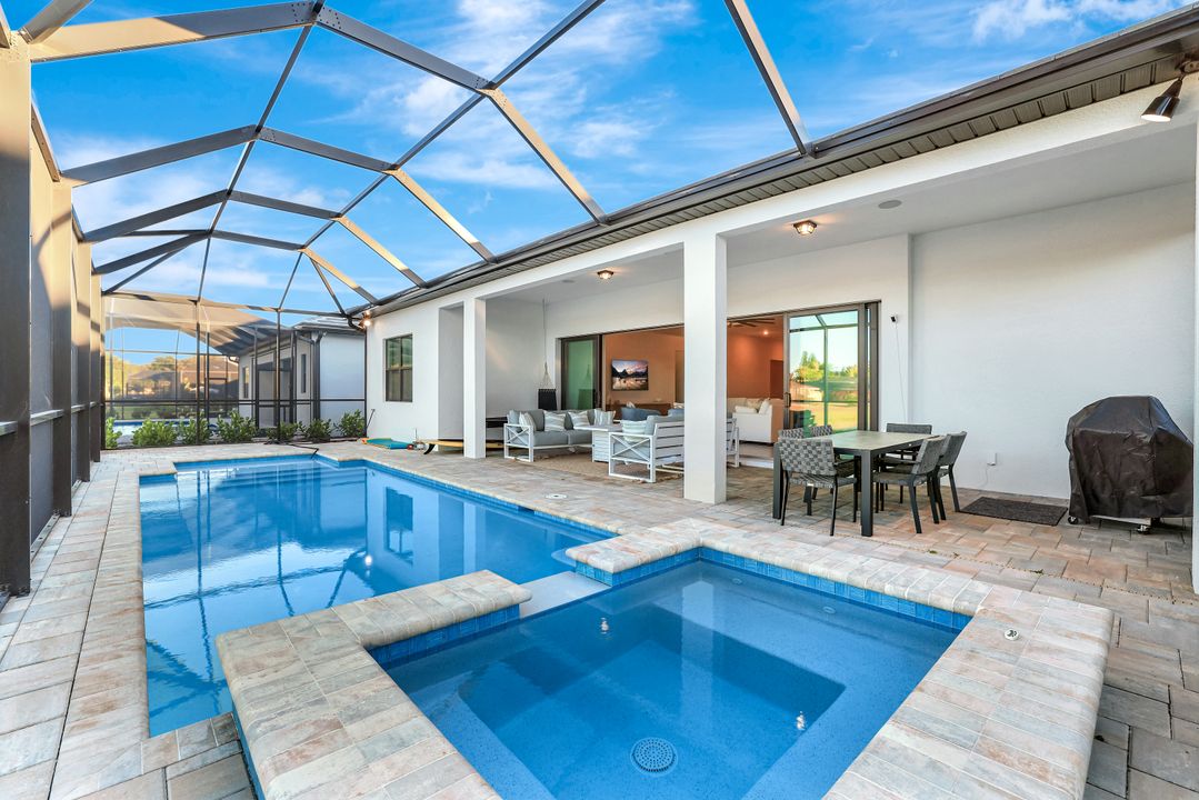 10112 Seaside Wy, Bonita Springs, FL 34135