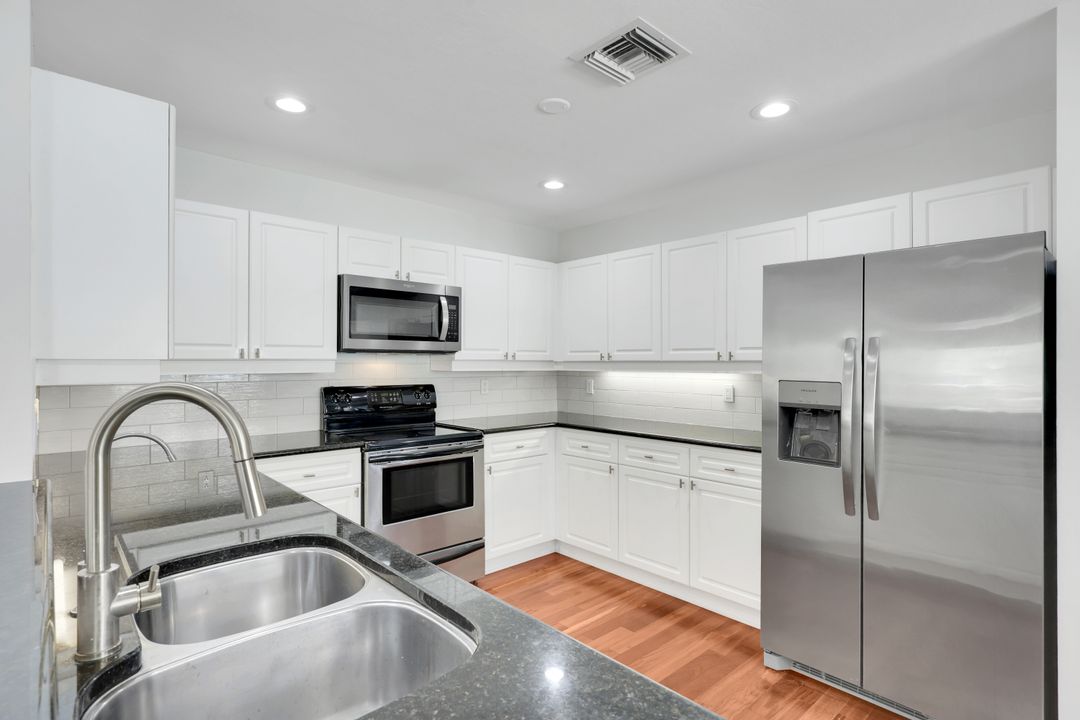 123 Napa Ridge Way, Naples, FL 34119