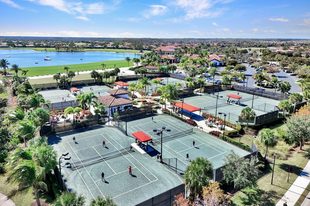 28007 Kerry Ct, Bonita Springs, FL 34135