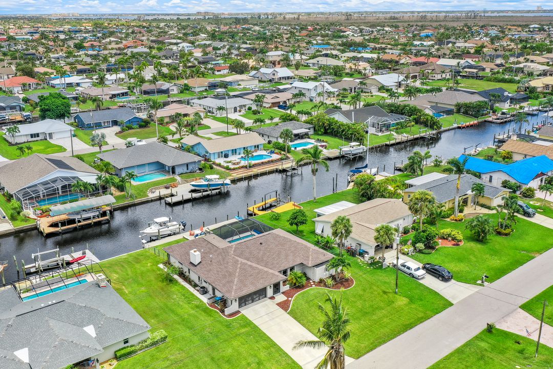 5309 SW 11th Pl, Cape Coral, FL 33914