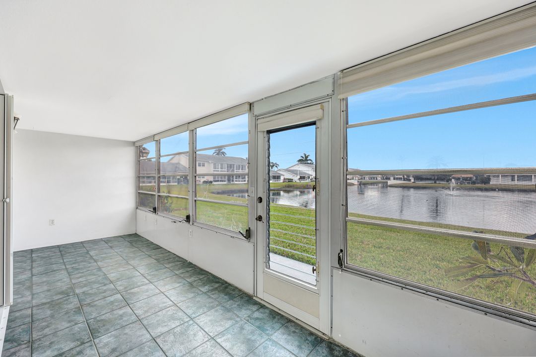 6760 Winkler Rd #z1, Fort Myers, FL 33919